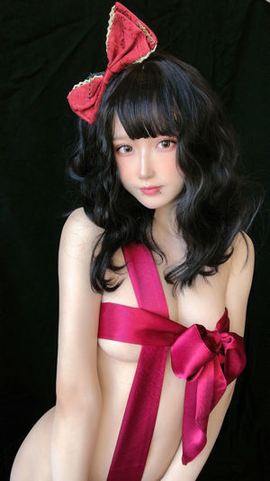 [Foto de COSER de una celebridad de Internet] La bloguera de anime A Bao también es una chica conejo - Caja de regalo de Tanabata