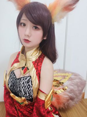 [Cosplay-Foto] Anime-Bloggerin Xianyin sic - King of Glory Daji probiert Make-up aus