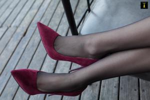 Coke "Winter Exclusive Suede High Heel" [Iss to IESS] Beautiful legs in stockings