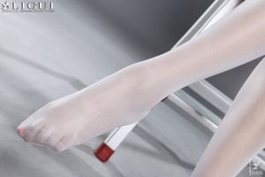 【丽柜贵足LiGui】モデルSiQi「ホワイトシルクナース」美しい脚と足の写真写真