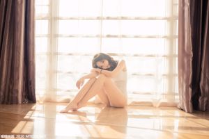 „Biały kostium kąpielowy w słońcu” [Miaotang Yinghua] VOL.099