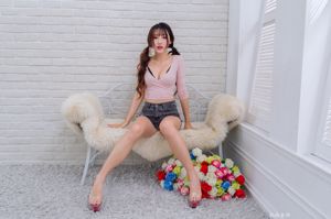 [Tajwan Zhengmei] Katie_Bibier „Kolekcja pięknych nóg” Dwa zestawy kostiumów